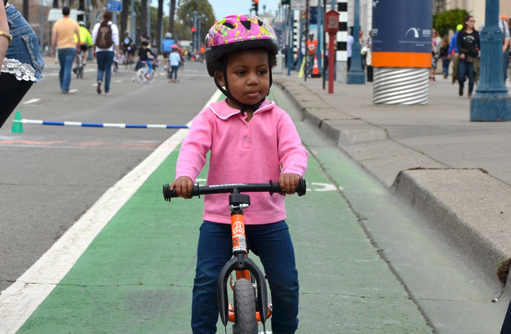 Street girl balance store bike