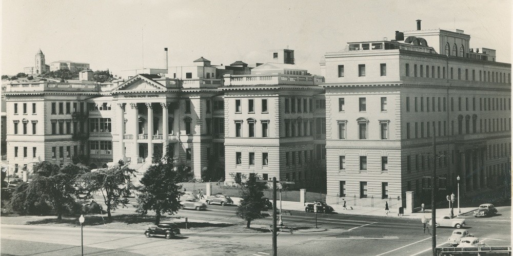 historic black and white photo of old San Francisco buildings